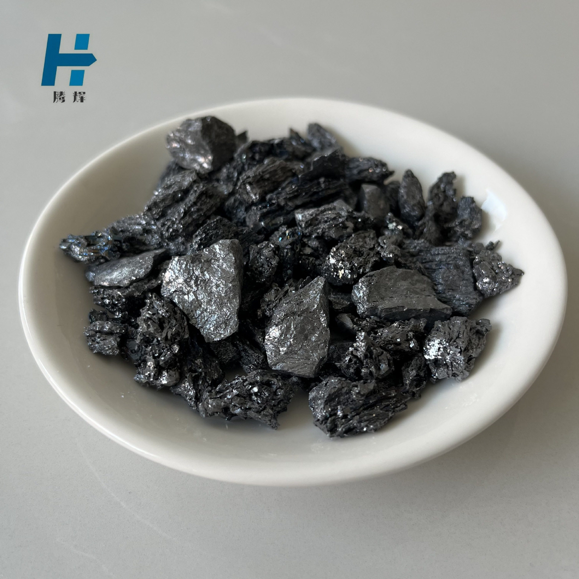 厂家供应碳化硼超细精微粉碳化硼粒碳化硼砂颗粒1-3mm质量稳定