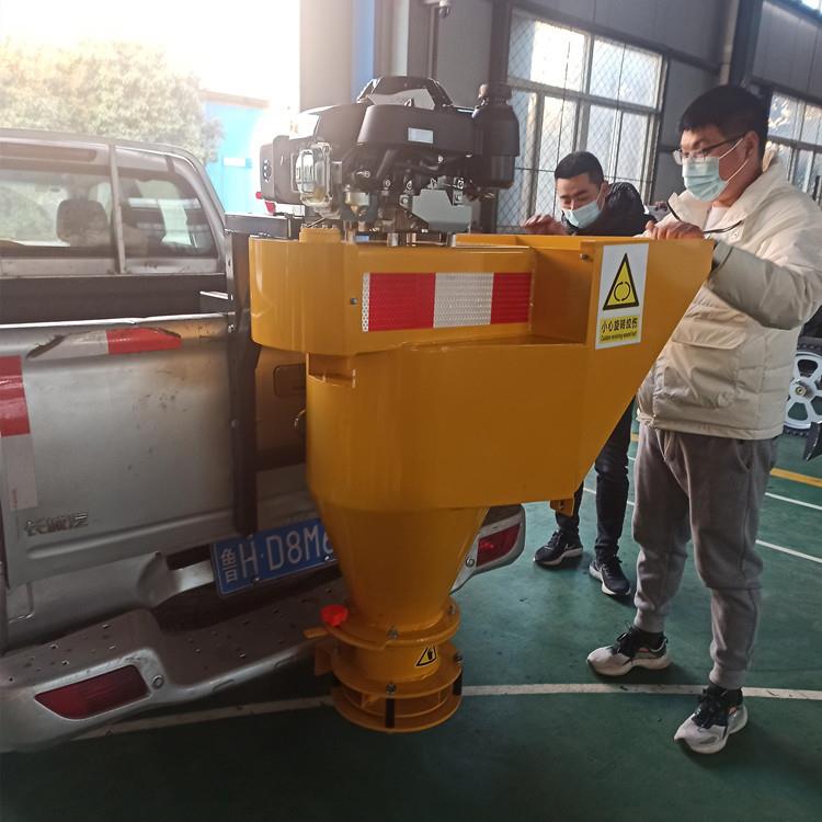 融雪撒机7500.8立剂方大容量除雪撒盐机市公路政车挂式融雪撒布布