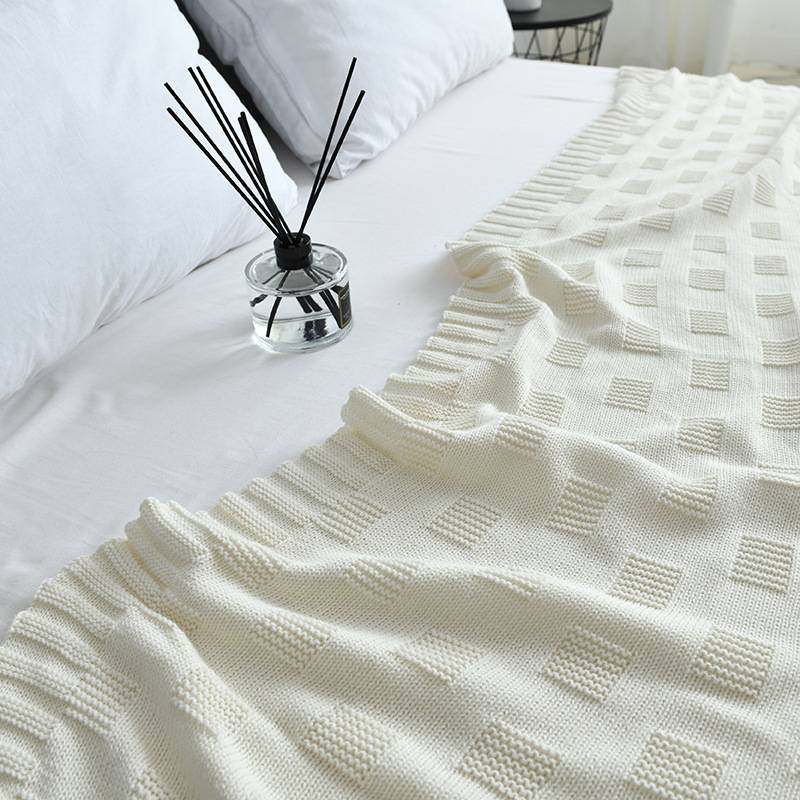 夏季新款欧式家用纯色时尚简约针织毛毯午休格纹毯子沙发儿童盖毯,玩具/童车/益智/积木/模型,垂直悬浮玩具,淘宝优惠券,粉丝福利购,淘宝优惠卷