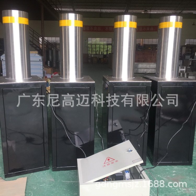 升降止车路障 不锈钢防撞伸降路障护柱 油压伸降车阻警示升降路障