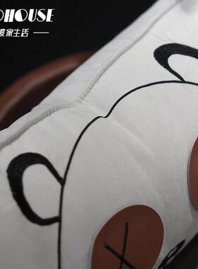 熊现憨憨刺绣布F767J7TJ绣沙发抱枕儿童板间床上腰靠贴车载小样腰