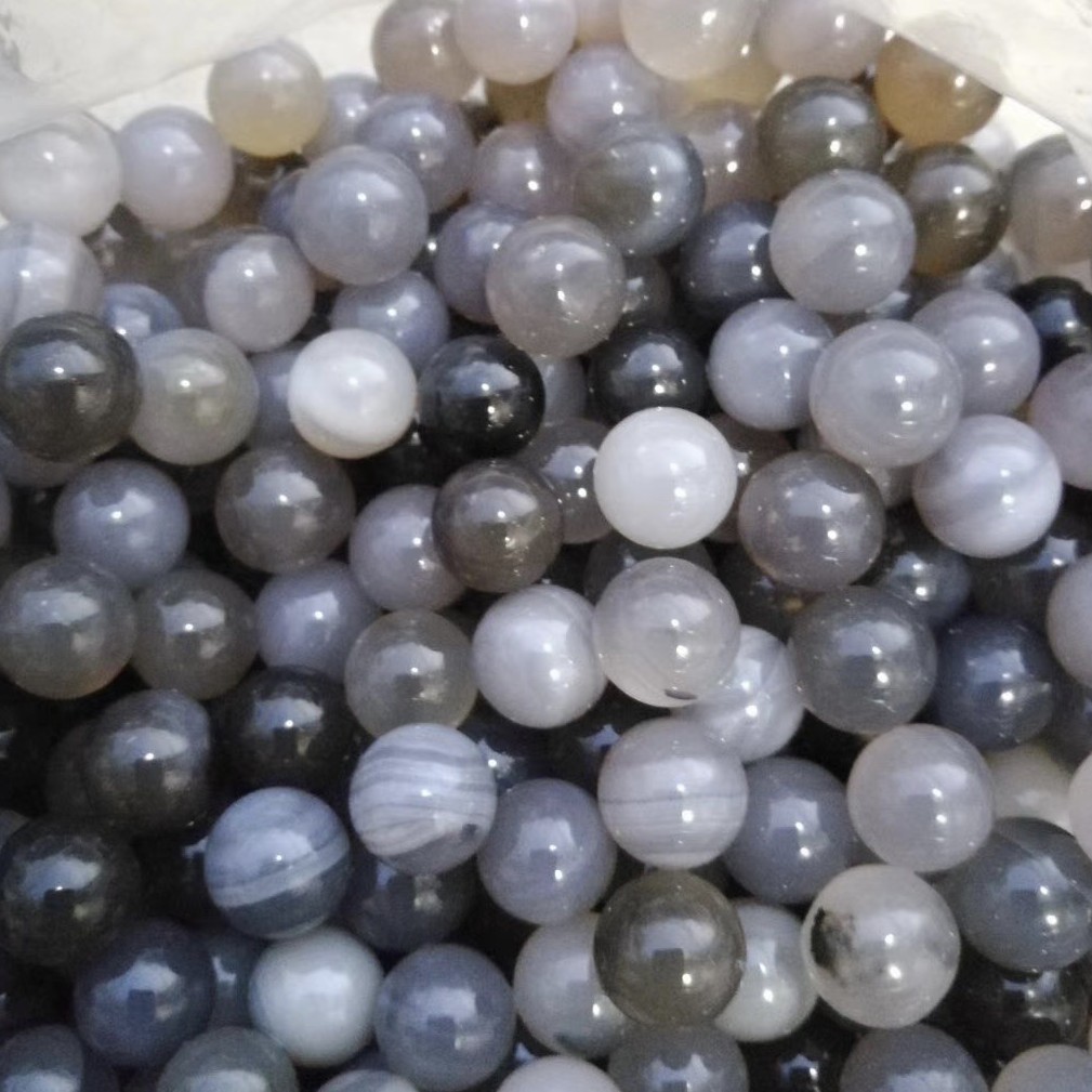玛瑙球(Agate Ball)以天然玛瑙为原料,经切割、打磨、抛光制成