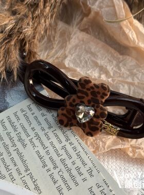 【棕梦熊栖】日韩高级棕色镶锆小熊扭扭夹原创设计可爱甜美ins风