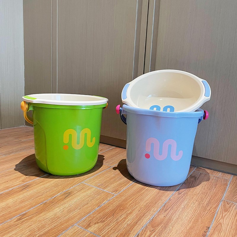 水桶家用储水用大号带盖塑料加厚手提洗澡桶学生宿舍住校桶盆装