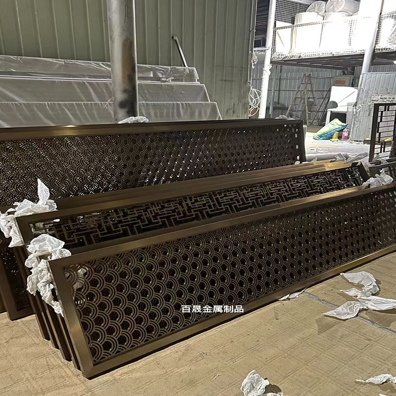 不锈钢屏风定制 金属拉丝钛金鱼鳞 雕花隔断 30激光玄关背景花格