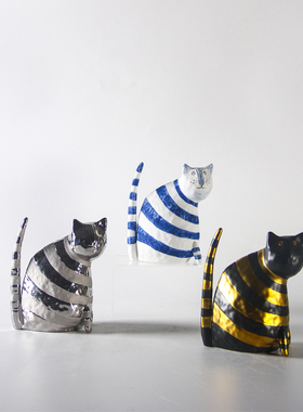 卡通风手绘蓝白条纹陶瓷猫咪摆件书房客厅样板间儿童房软装售楼处