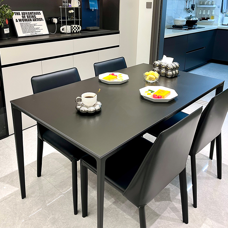 潮石德利丰岩板餐桌纯黑极光黑饭桌小户型长方形 奢华 铝合金桌子