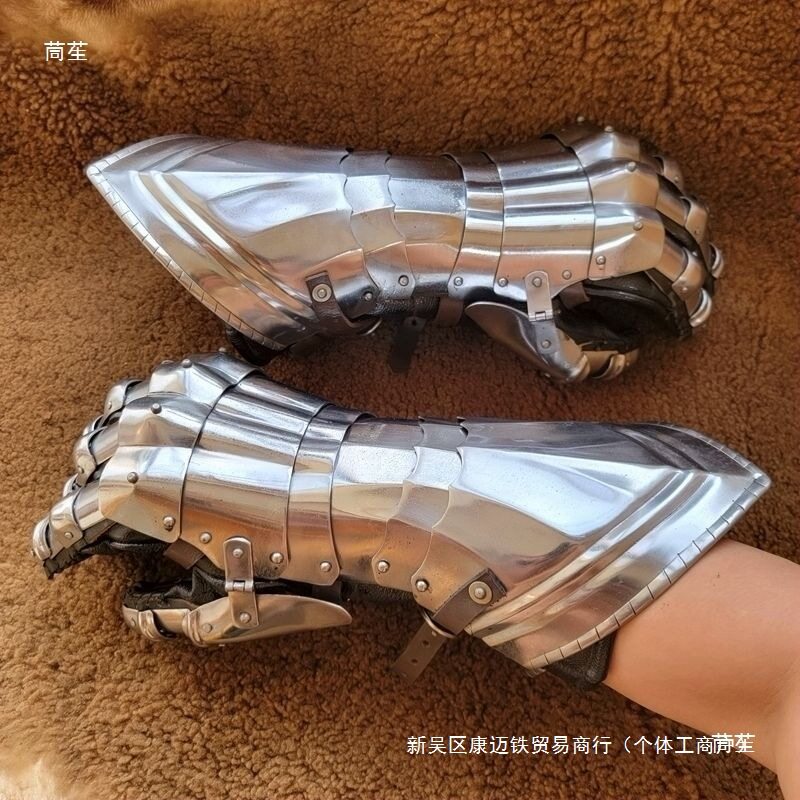 实时库存=欧洲骑士铠甲哥特合腕手甲 分指护手板甲可穿戴铁手其他
