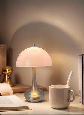 奶油风充电意蘑菇灯现代灯触摸护眼书桌卧室台床77569头小夜跨境