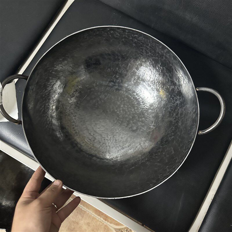 新疆纯手工铁锅,双耳款,自然健康,无漆层,不粘锅