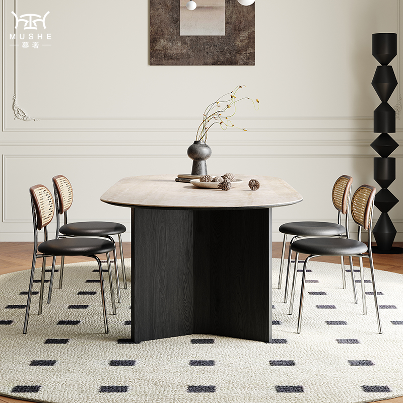 暮奢轻法式复古实木餐桌洞石岩板小户型现代椭圆形设计师餐桌