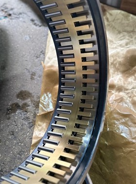 钢厂轧机轴承四列圆柱滚子橡胶机轴承FC58192FC8900