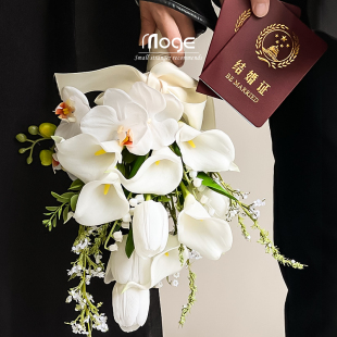 陌歌新娘手捧花仿真马蹄莲求婚把束高级感郁金香结婚领证花束道具