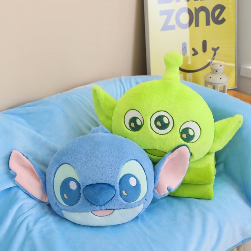 可爱卡通立体头型毛绒抱枕午睡毯两用二合一办公车载空调毯盖毯