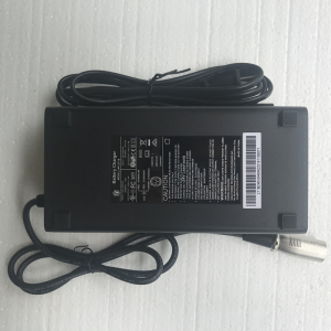 原装进口鸿柏HP1211B老年电动代步车电动轮椅24V4A智能充电器