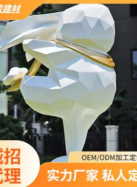 泡沫雕制舞台道具马车模型大型商场美陈道具厂作RPQ家制作塑公司