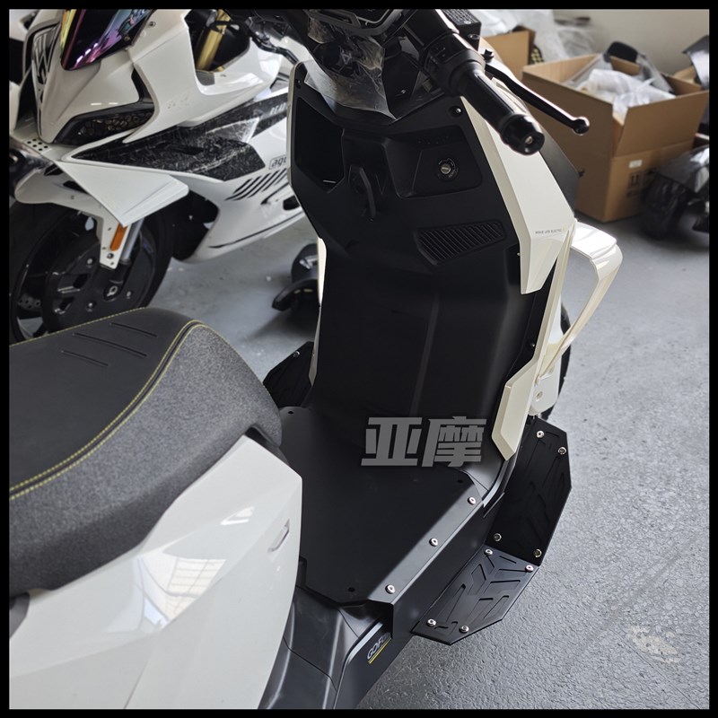 适用小牛电动FX 改装下沉脚踏板加宽加长前置专用脚踏铝合金配件