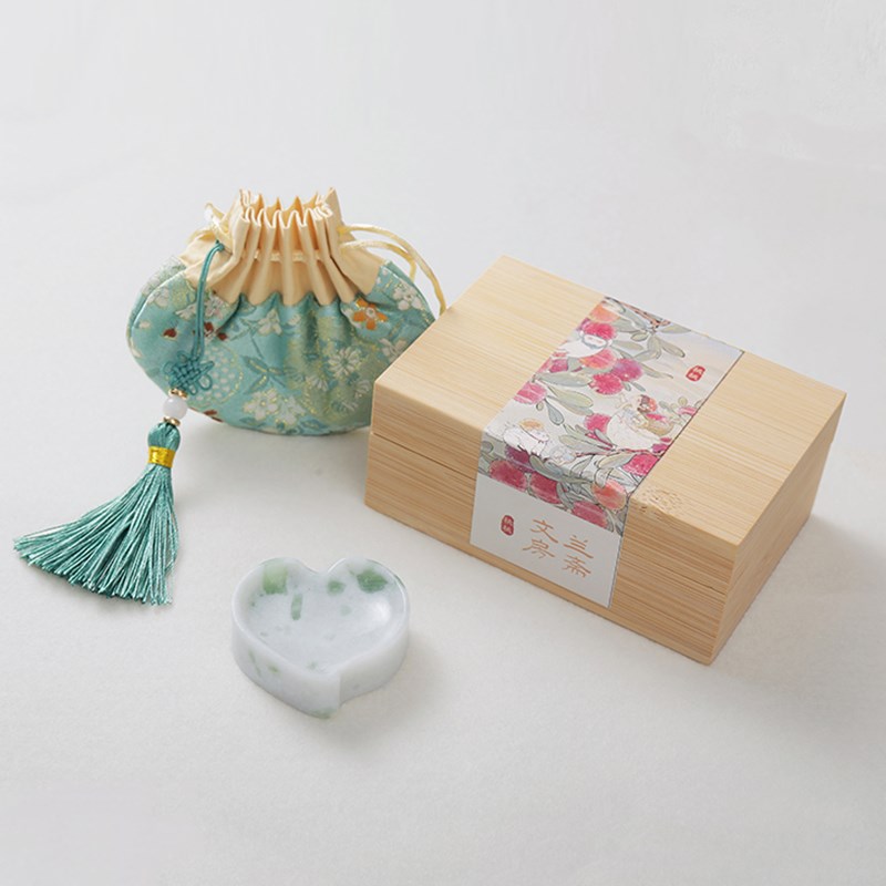 兰斋文房 玉桃 天然翠玉玉石可爱桃子笔搁笔添笔山镇纸墨碟文房四