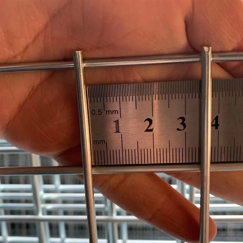 镀锌电焊网片铁丝网养殖网围栏铁艺网格狗笼子货架阳太钢丝防护网