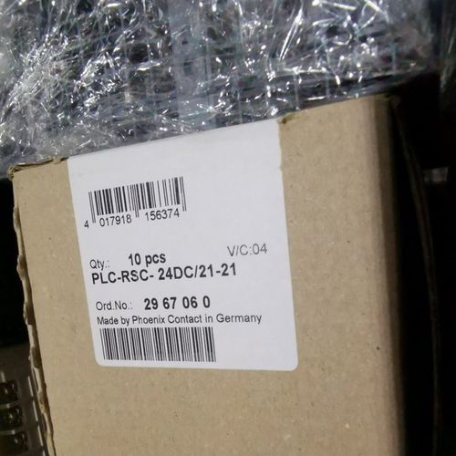 PLC-RSC-DC24V/21-21菲尼克斯整套继电器库存新原包装没开封议价