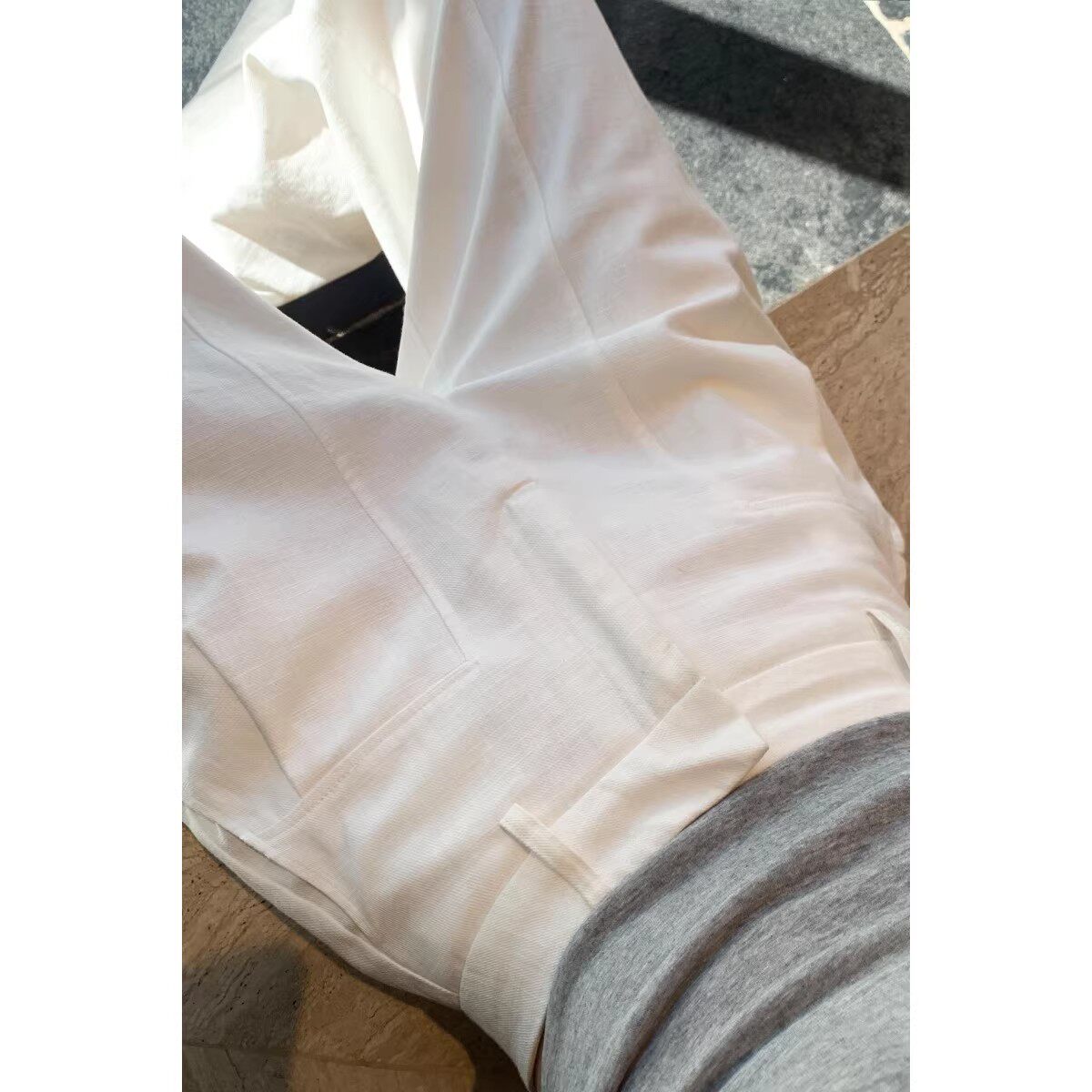 白色亚麻苎麻阔腿裤女夏季薄款高腰垂感老钱风西装直筒棉麻休闲裤