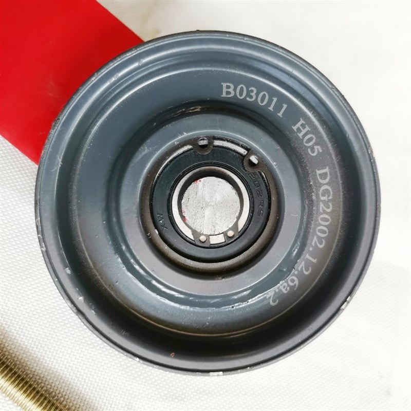 福田雷沃RG收割机原厂件脱粒部张紧轮装配GV00100019涨紧轮