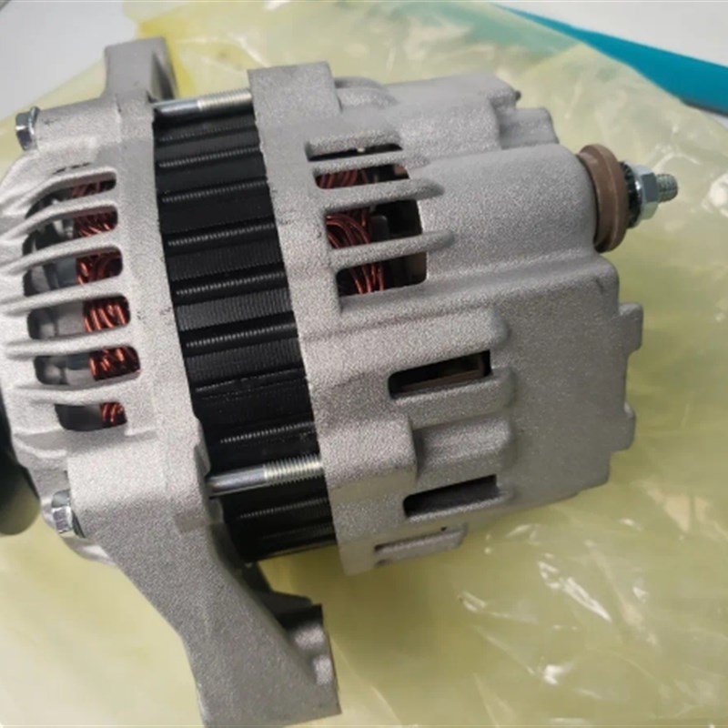 久保田M85/M95拖拉机发电机3C081-7发电机7T577C发电机