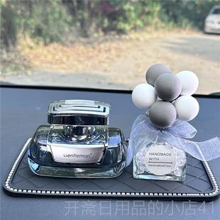 正品神汽车上香水座车内香薰精油车清淡汽香氛持久汽车用品除味男