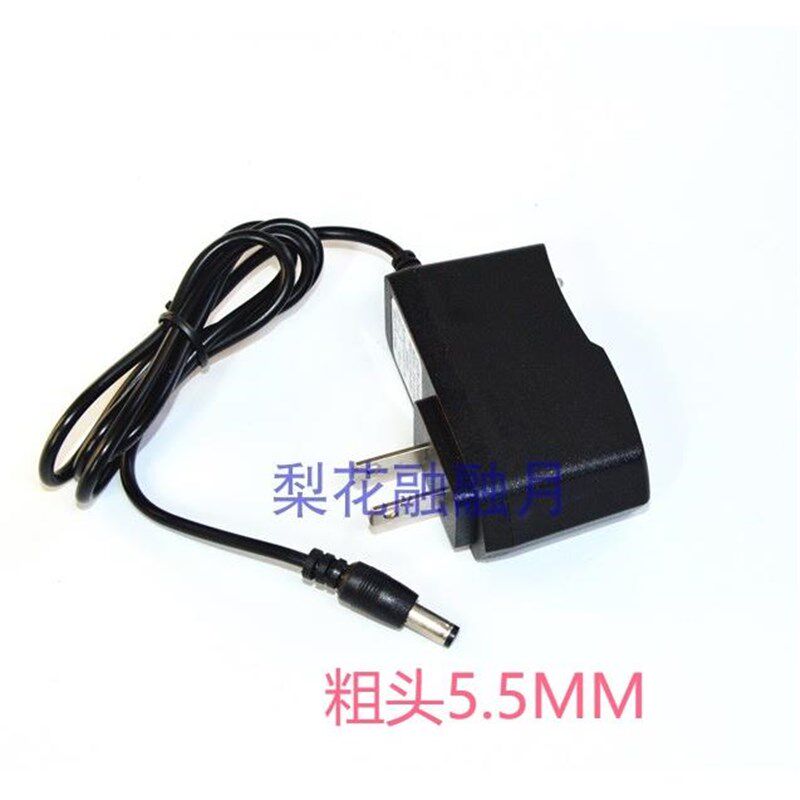 久量 LED大功率USB强光聚焦探照灯 DP-7303 充电器
