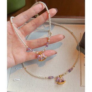 施家珍珠紫色小马吊坠项链配饰女马年轻奢气质网红时尚锁骨链颈链