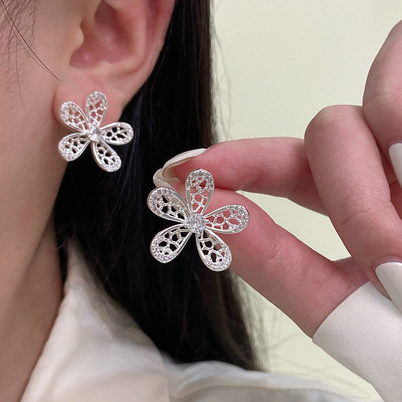 银色蕾丝花边微镶锆石镂空花朵
