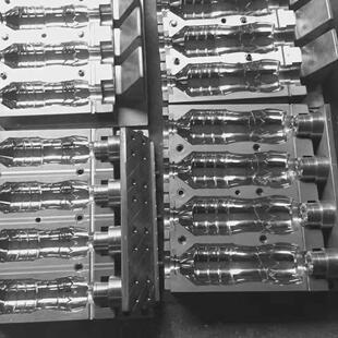 厂家20L水桶5L食用油瓶2L把手瓶玻璃水化妆品pet吹塑模具定制