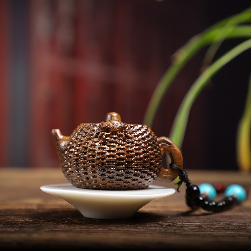 沉香木渔篓把把壶手把件八方来财木雕竹篓壶螃蟹茶壶汽车挂件摆件