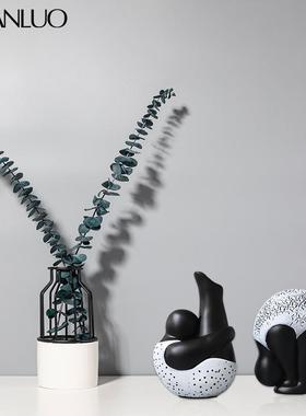 简约现黑代白体操艺抽象9000-166人物摆件样板间现代脂跳水树人物