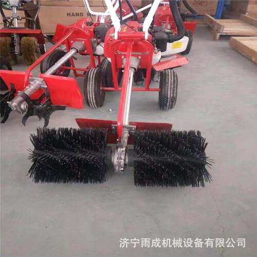 梳山东生手扶式草机手推式冲yc-30211砂刷产草机人造草坪草梳机图