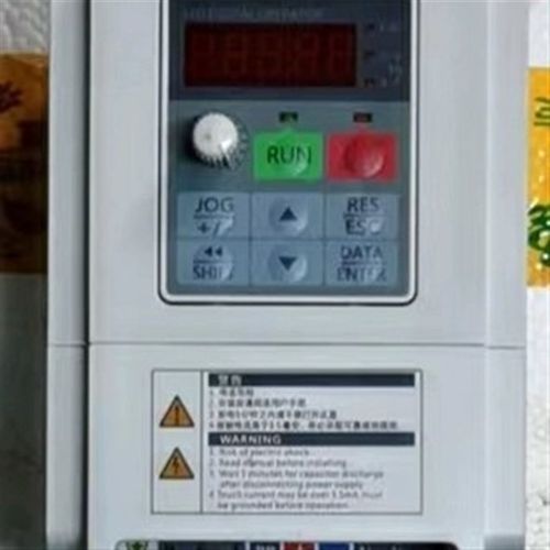 正弦变频器EM100-0R7-3B 380V0.75KW 测议价