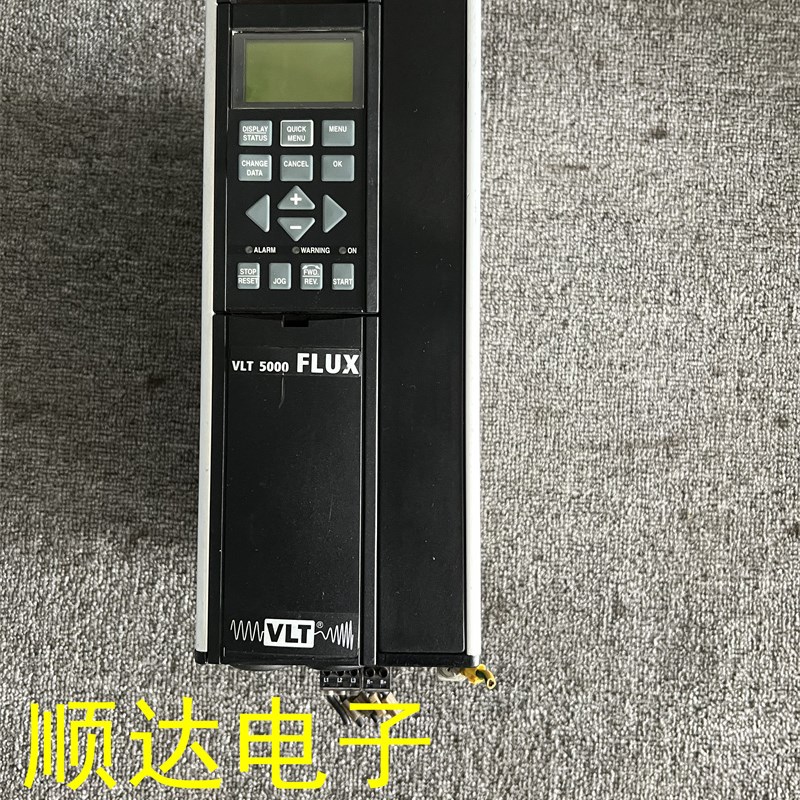 丹佛斯VLT5000变频器5.5KW 380V VLT5008FT5B20SBR3DLF00A00C0