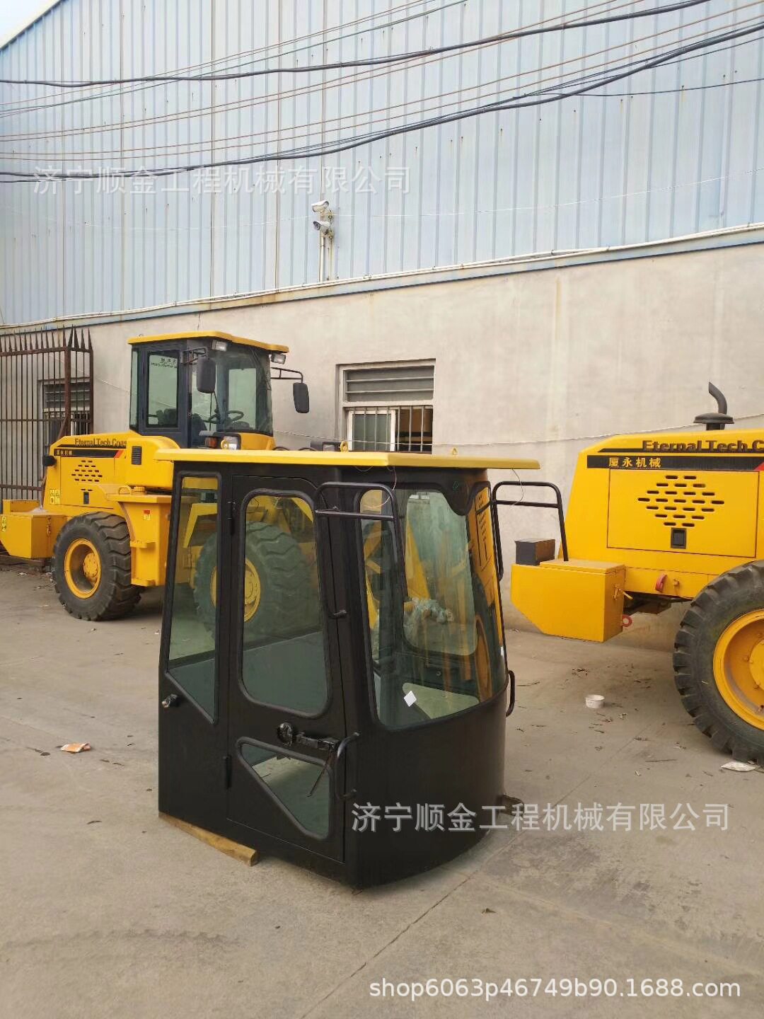 山推SL30W驾驶室后机罩仪表盘