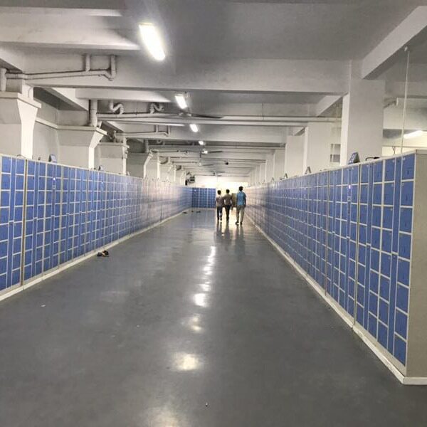 工厂批发存包柜智能条码柜电子密码柜智能指纹锁柜塑料更衣柜包邮