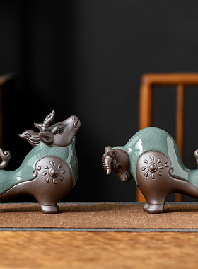 牛家居陶瓷摆件创意微景观装饰品盆景假山鱼缸造景桌面动物茶宠