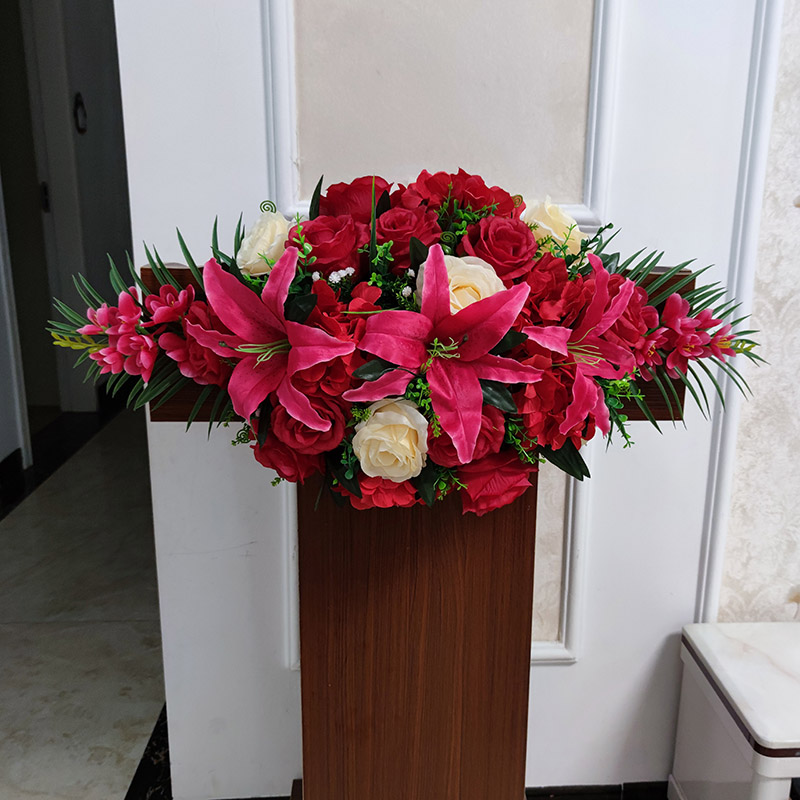 讲台花仿真花演讲台花束主席台假花挂式下垂绢花会议桌花前台摆花图片