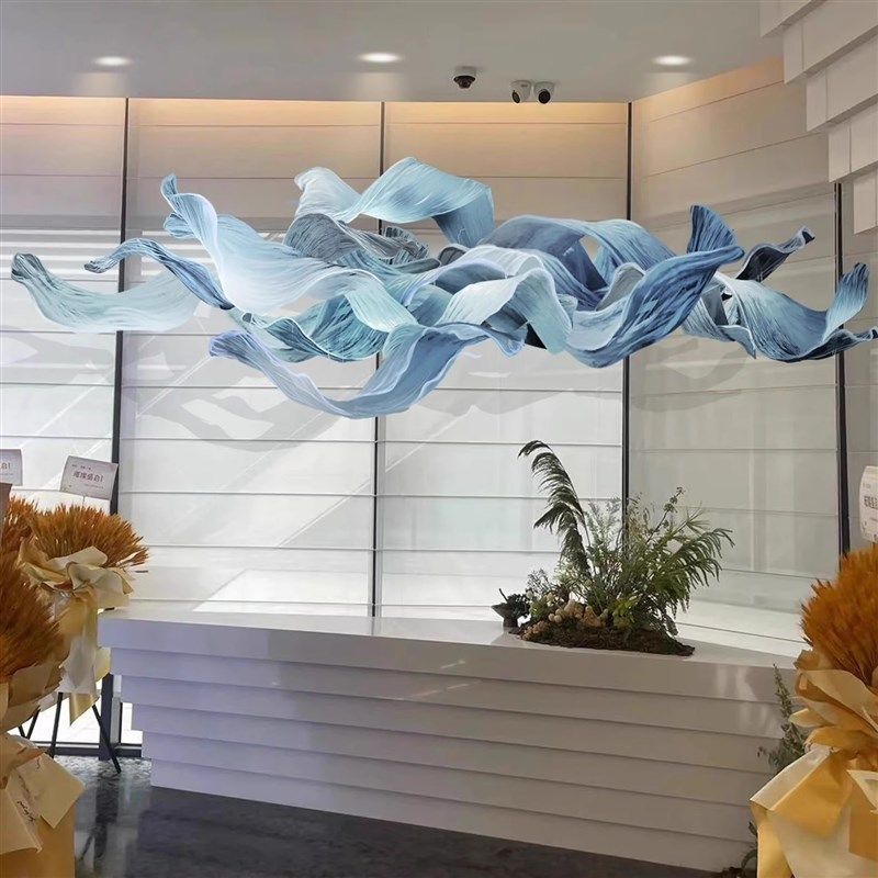 高级感渐变纸艺术装置挂件酒店大堂空中吊饰立体纸雕海浪造型美陈