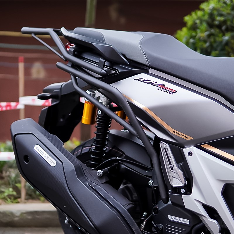 适用于鸿0DV前后保险杠改装后货架尾箱架排气护杠配件专用