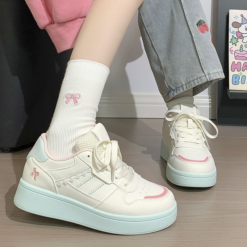 2026春季甜美厚底休闲白色女板鞋