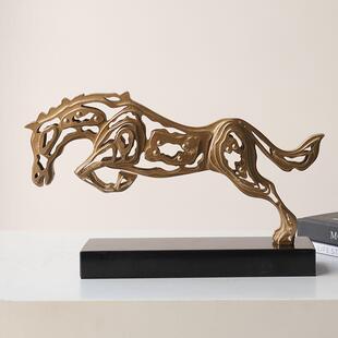 现代轻奢金属镂空黑马摆件酒店民宿家居酒柜电视柜玄关软装饰品