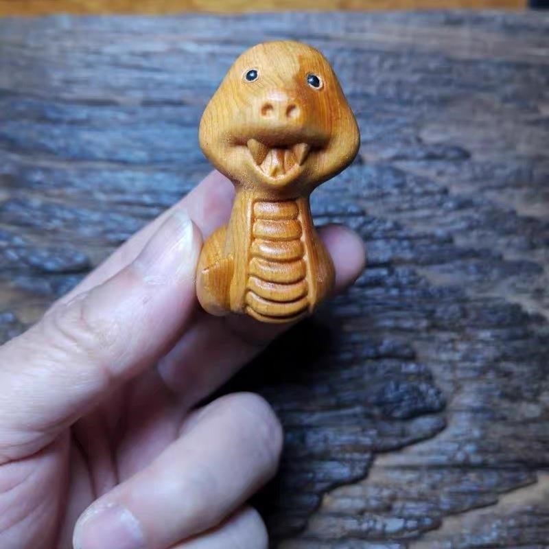 太行崖柏木雕生肖蛇摆件创意雕刻蛇宝宝手把件家居办公室桌面饰品