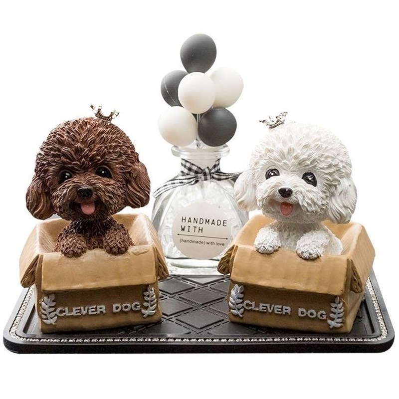 个性创意车载饰品摆件摇头狗狗车用中控台可爱公仔车内饰汽球香薰