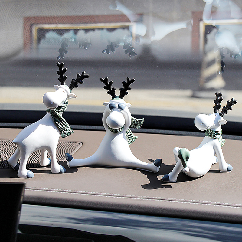 一鹿平安治癒系女车载一路平安麋鹿中控台高级感汽车上装饰品摆件