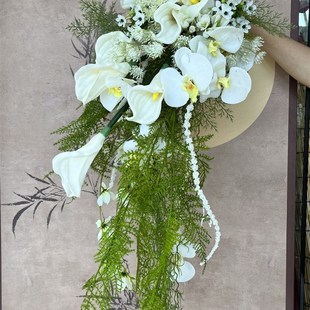园林复古拍照瀑布手捧花仿真花白色蝴蝶兰婚礼装饰新娘结婚手捧花