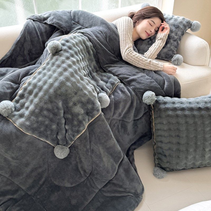 加厚兔毛绒抱枕被子两用午睡二合一车用枕头被办公室靠枕车载盖毯,居家布艺,抱枕被,淘宝优惠券,粉丝福利购,淘宝优惠卷